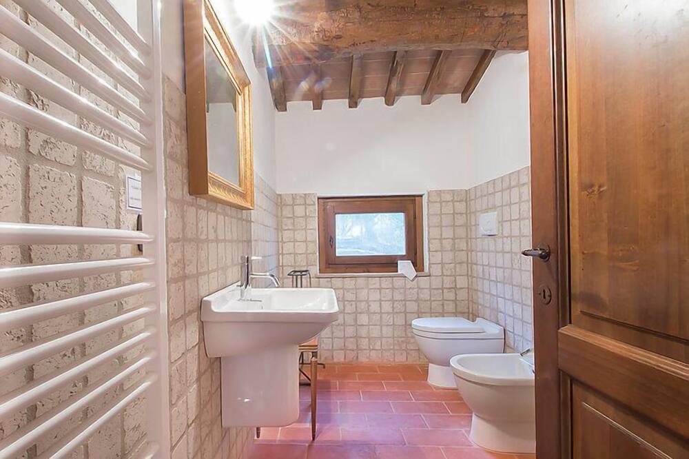 Photo of Bathroom in Castiglione della Valle