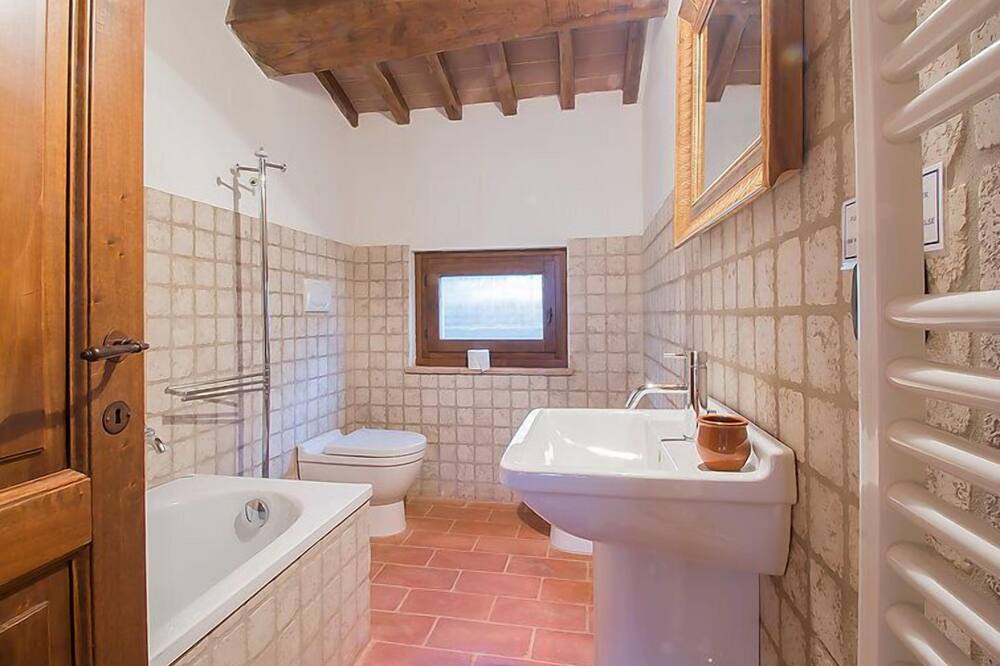 Photo of Bathroom in Castiglione della Valle