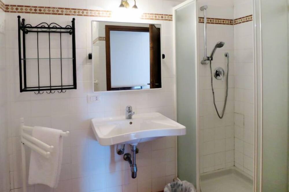 Photo of Bathroom in Pomarance