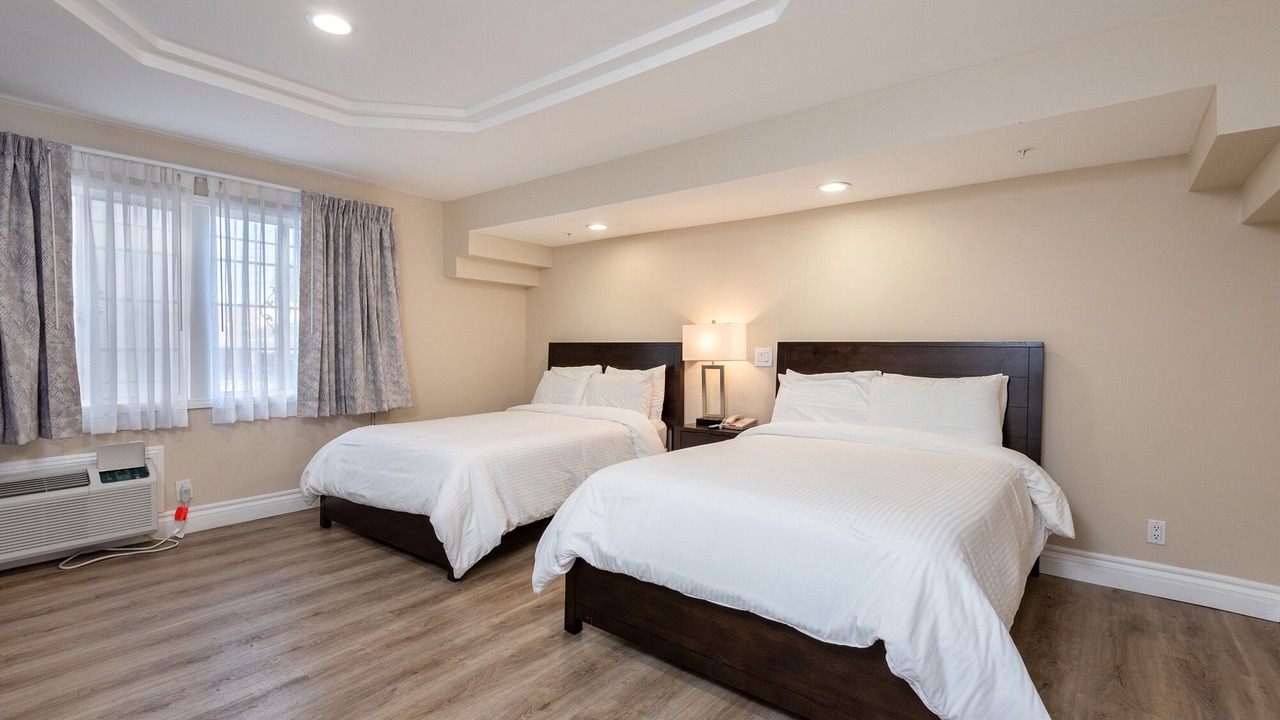 Photo of Bedroom in Carthay Circle