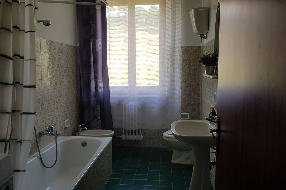 Photo of Bathroom in Torrenieri