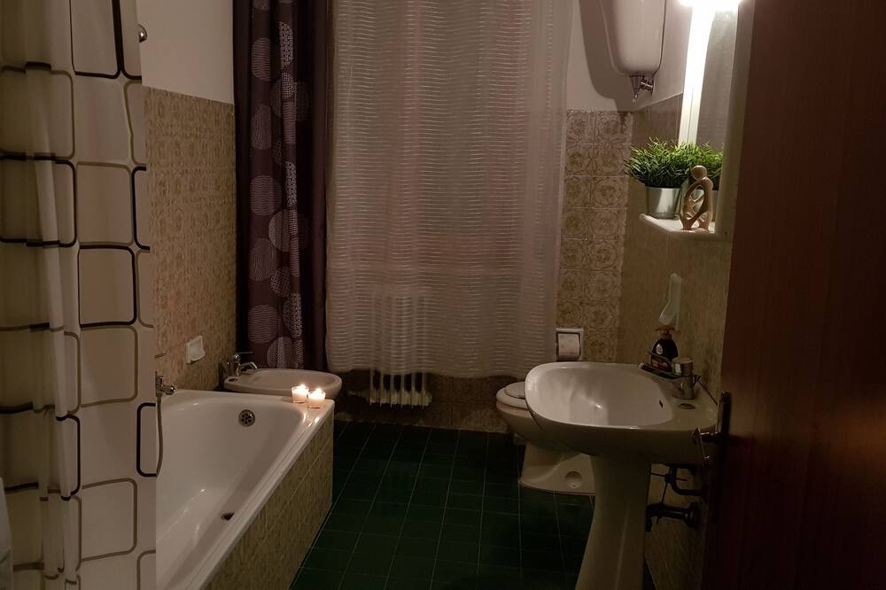 Photo of Bathroom in Torrenieri