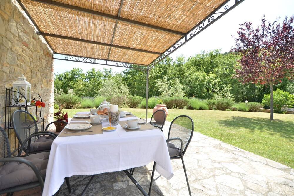 Photo of Patio Balcony in Gaiole in Chianti