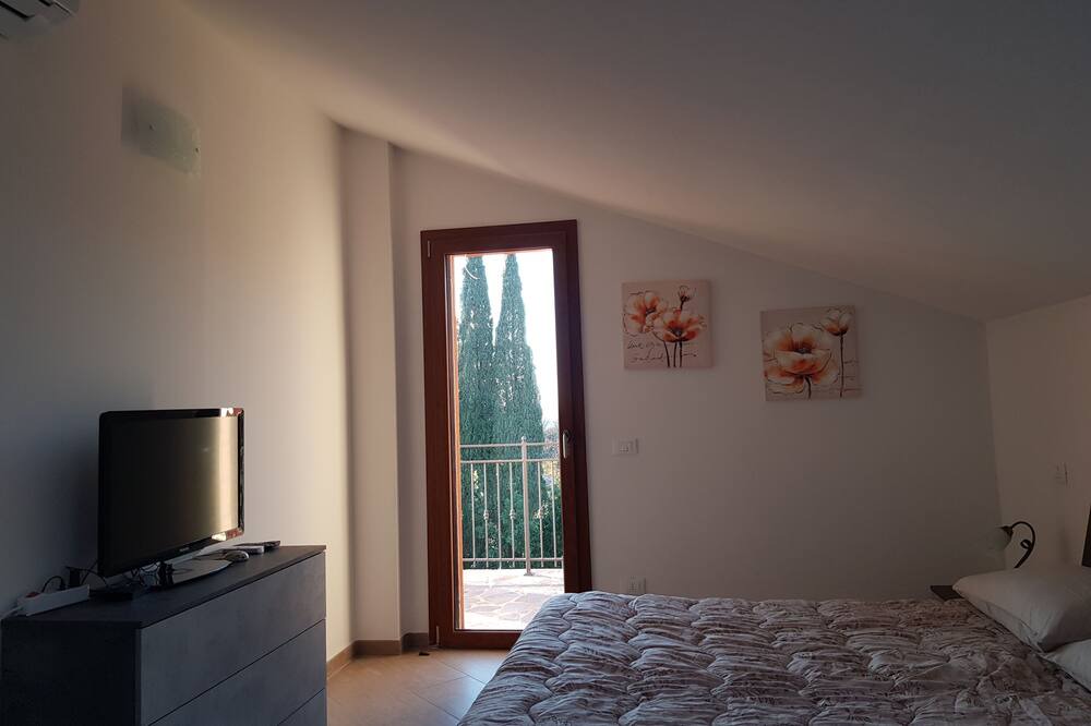 Photo of Bedroom in Guardistallo