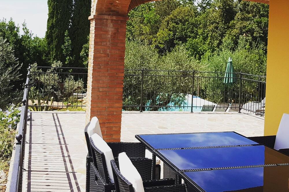 Photo of Patio Balcony in Guardistallo