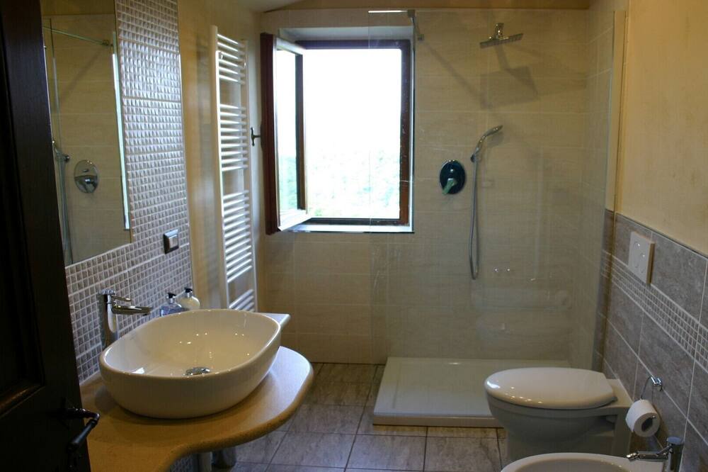 Photo of Bathroom in Calzolaro