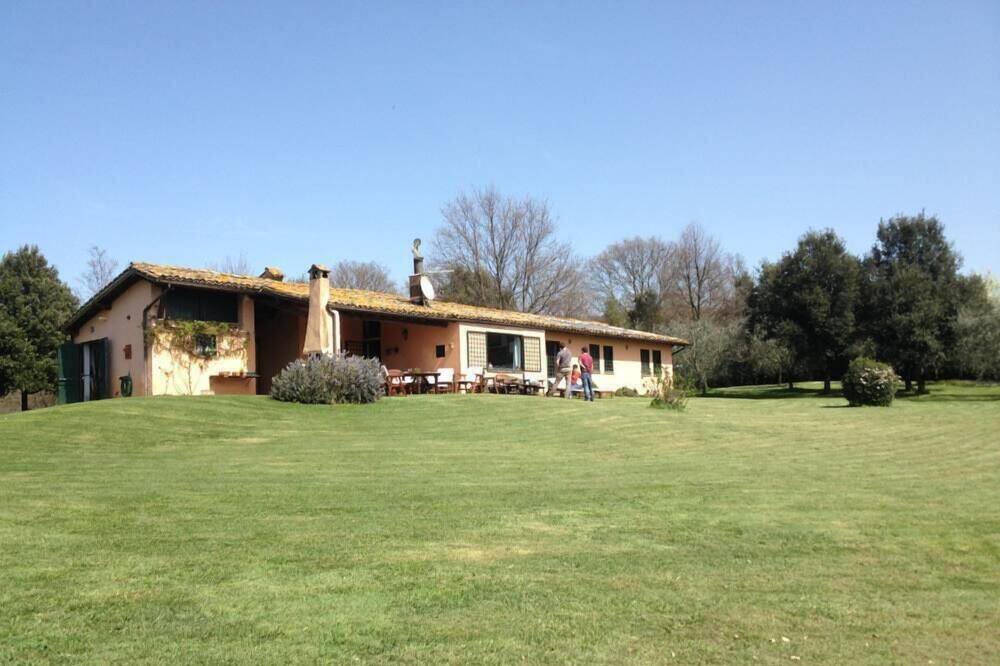Photo of Outdoor in Sutri