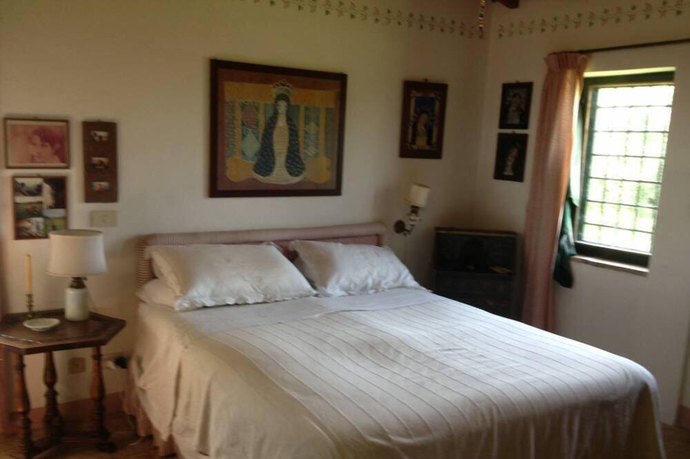 Photo of Bedroom in Sutri