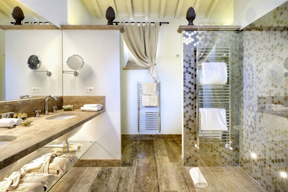 Photo of Bathroom in Sodo