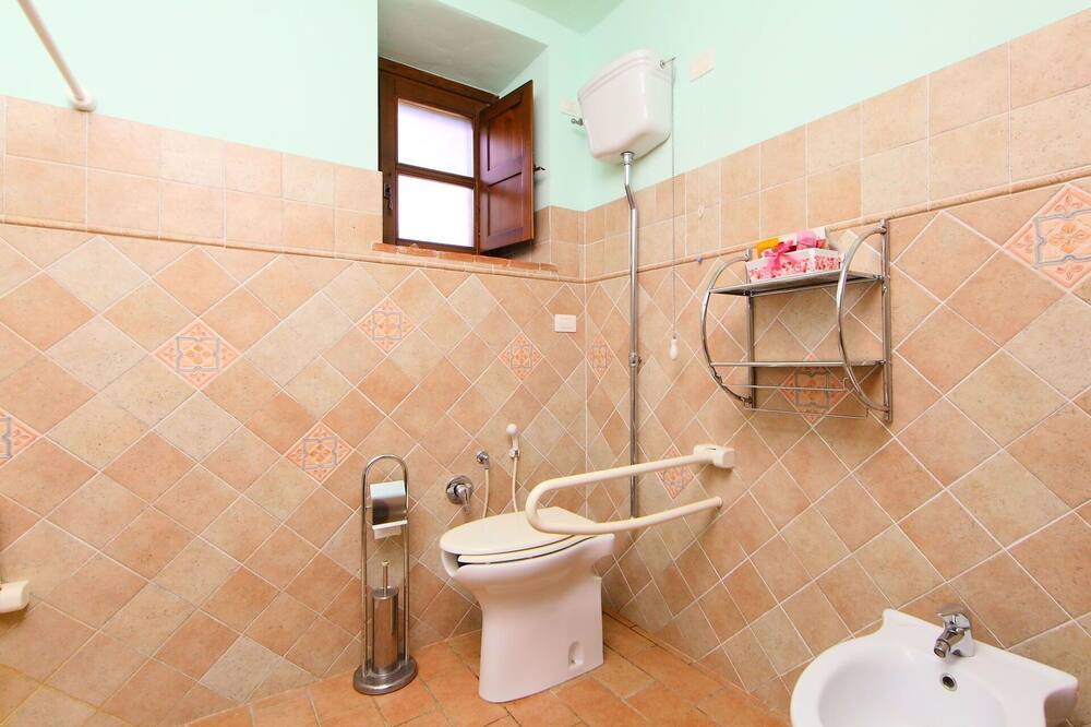 Photo of Bathroom in Trevinano