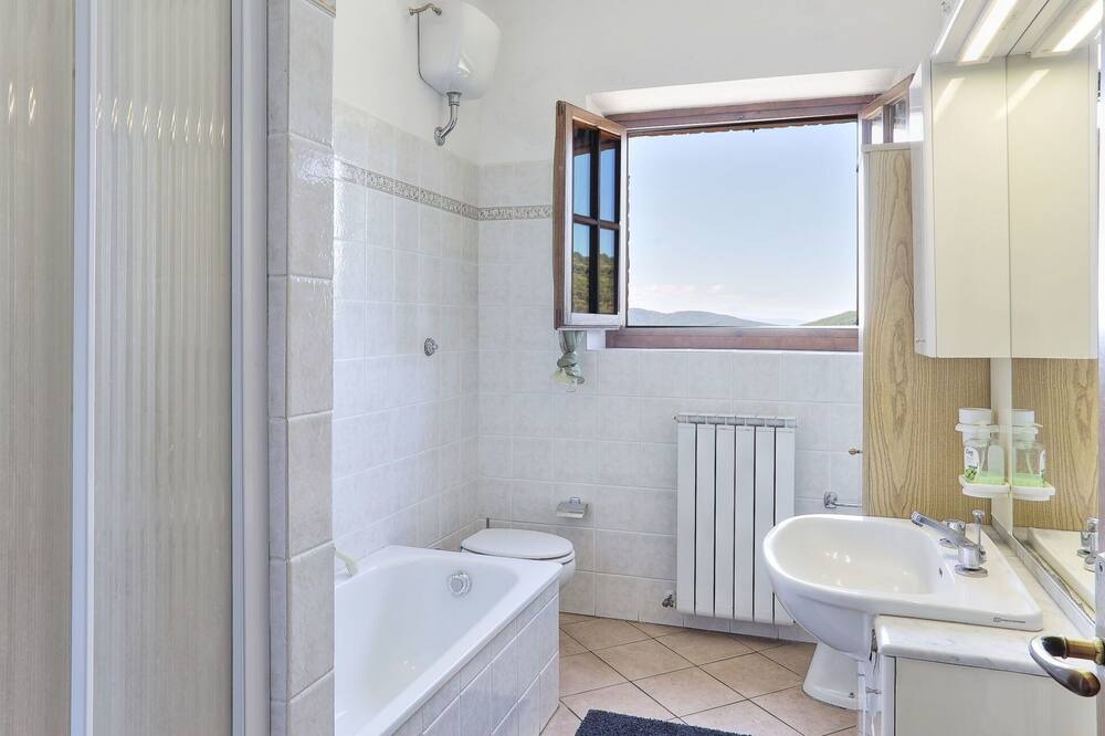 Photo of Bathroom in Bucine