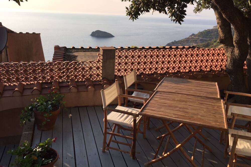 Photo of Patio Balcony in Cala Piccola