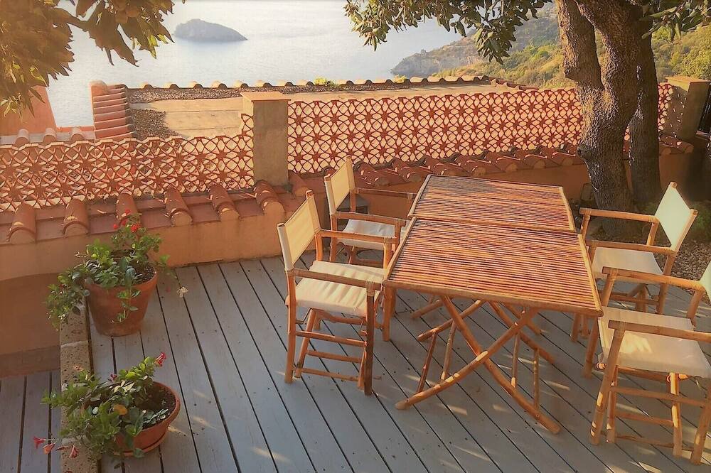 Photo of Patio Balcony in Cala Piccola