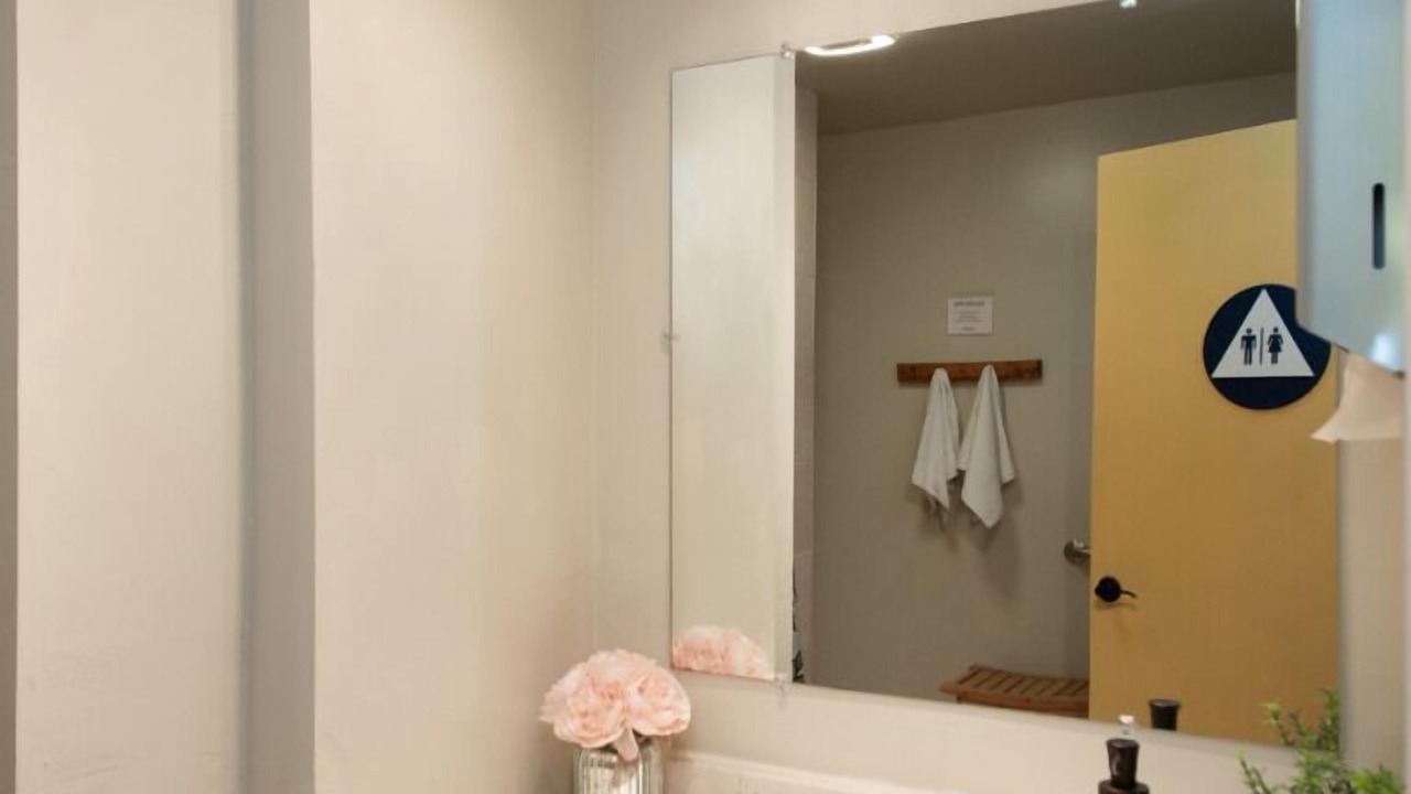 Photo of Bathroom in Harbor