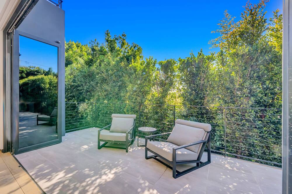 Photo of Patio Balcony in Hollywood