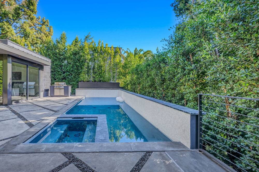 Photo of Outdoor in Hollywood
