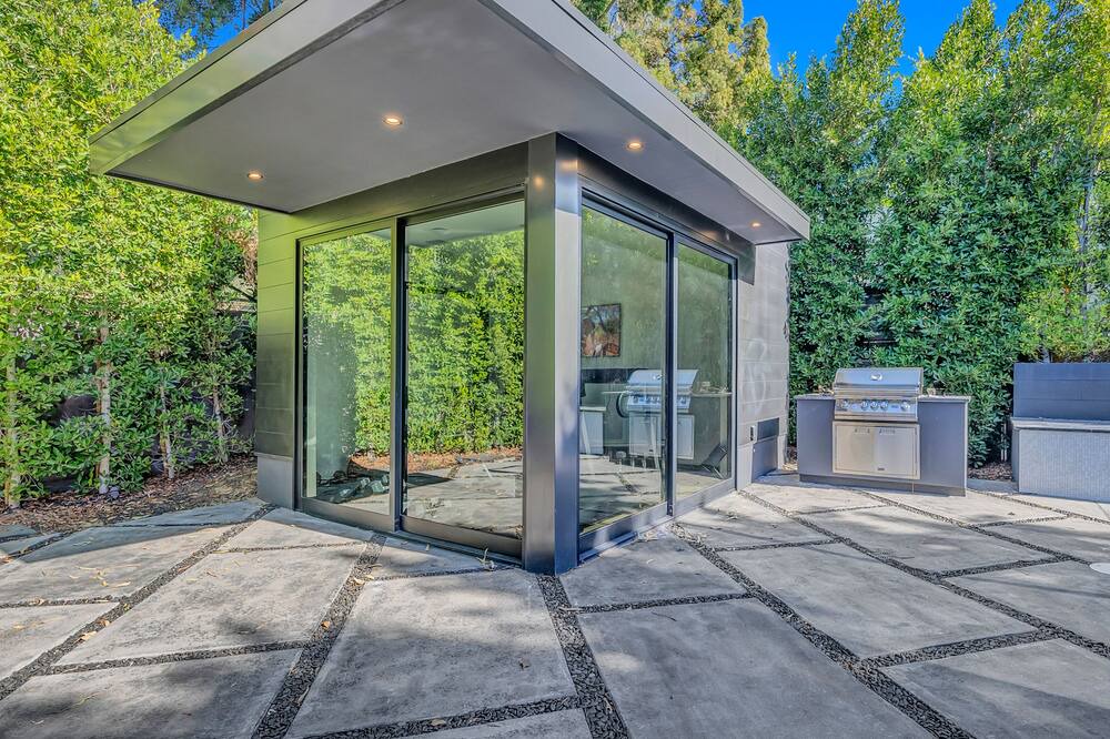 Photo of Outdoor in Hollywood