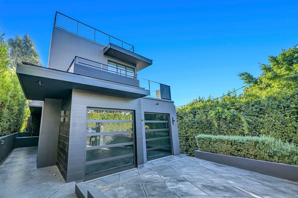 Photo of Outdoor in Hollywood