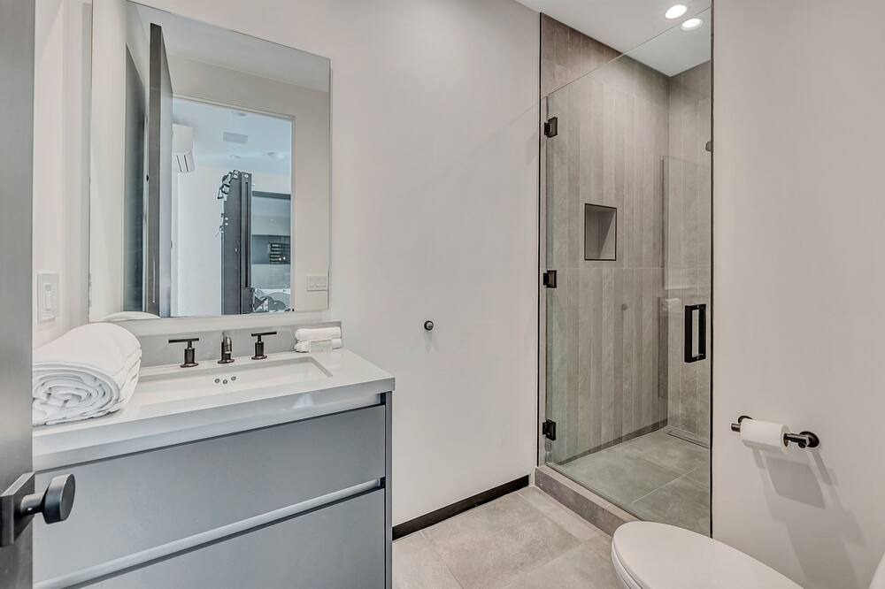 Photo of Bathroom in Hollywood