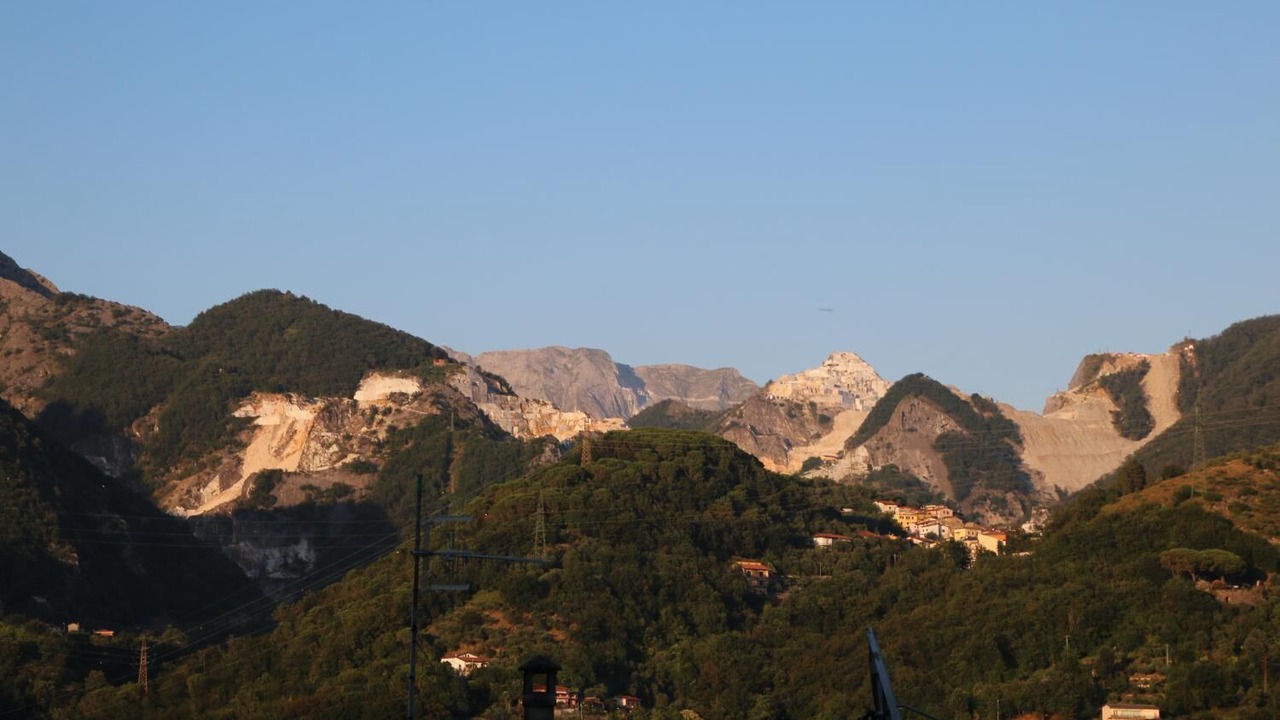 Photo of Others in Carrara