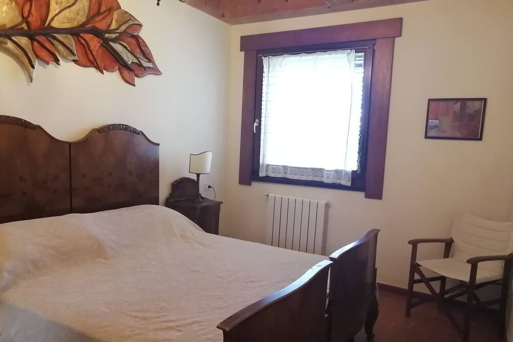 Photo of Bedroom in Bibbona