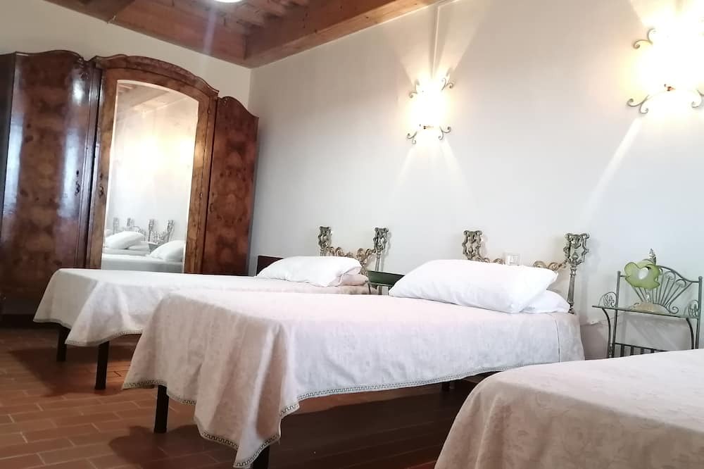 Photo of Bedroom in Bibbona