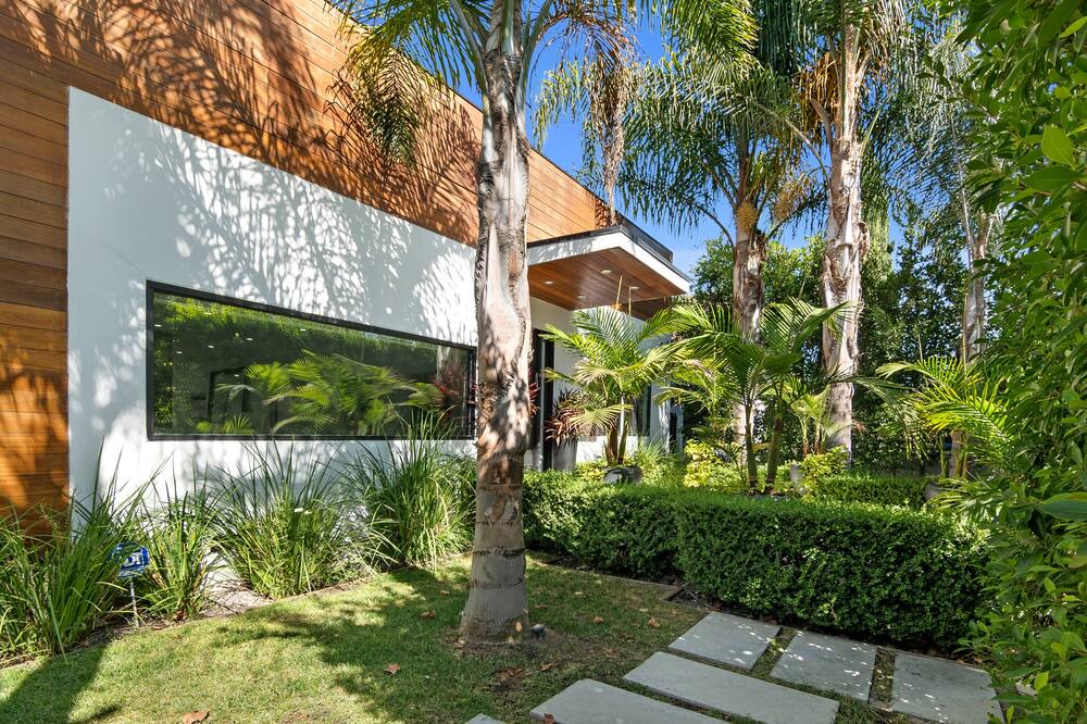 Photo of Outdoor in Greater Wilshire - Hancock Park