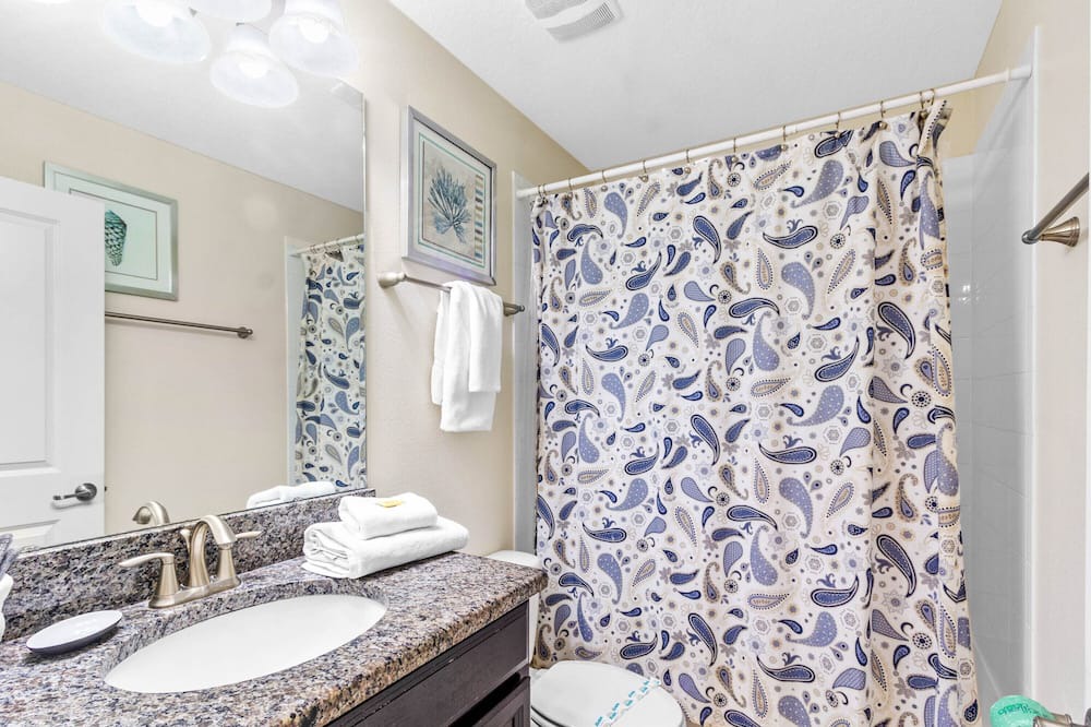Photo of Bathroom in Sunridge Woods