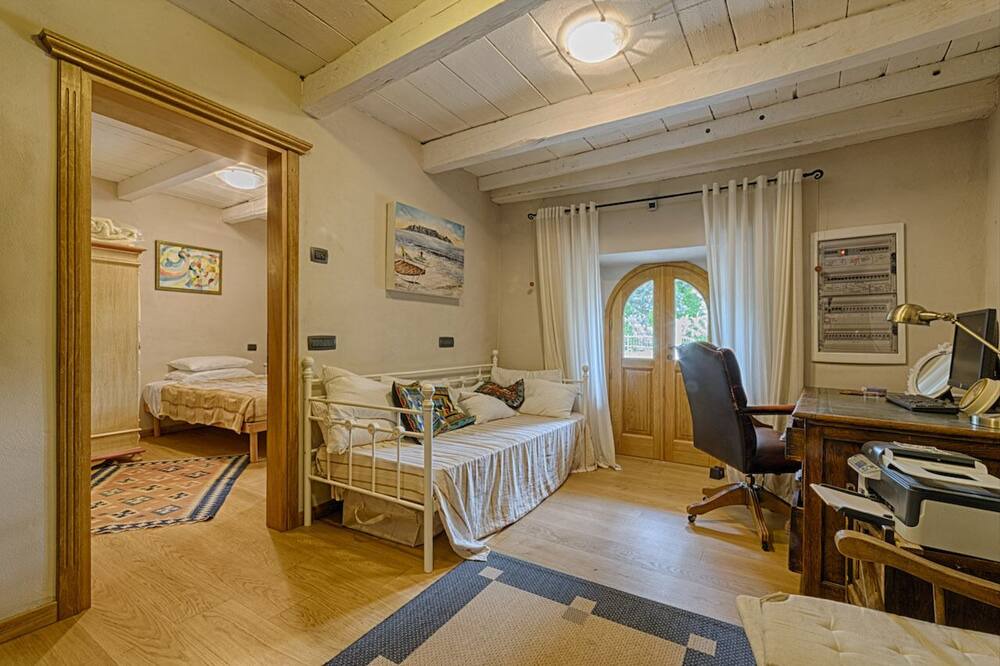 Photo of Bedroom in Licciana Nardi