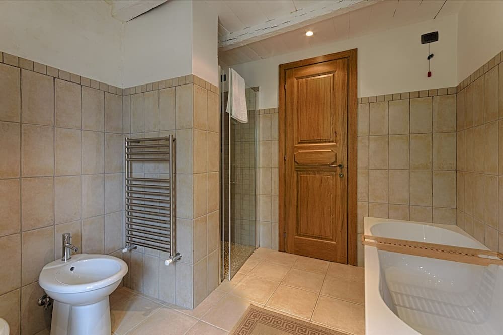 Photo of Bathroom in Licciana Nardi