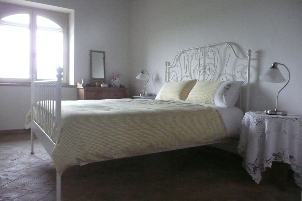 Photo of Bedroom in Montegabbione