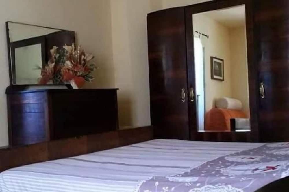 Photo of Bedroom in Toffia