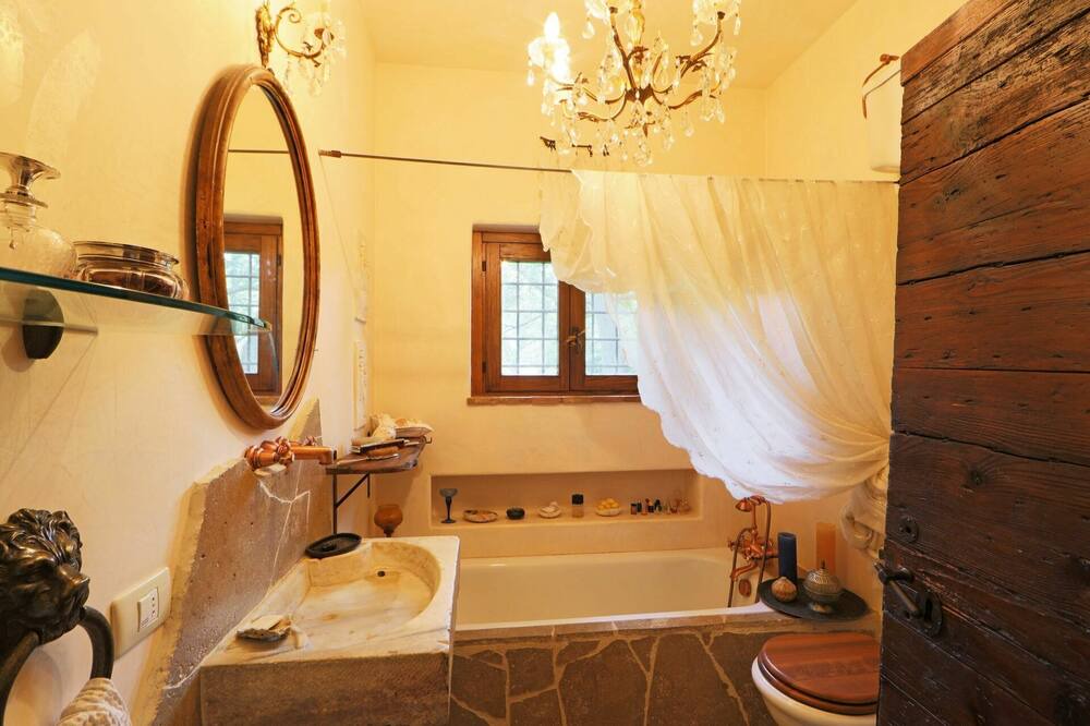 Photo of Bathroom in Penna in Teverina