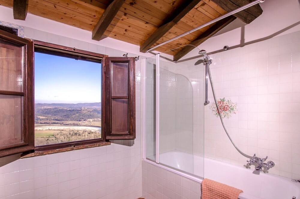 Photo of Bathroom in Civitella Paganico