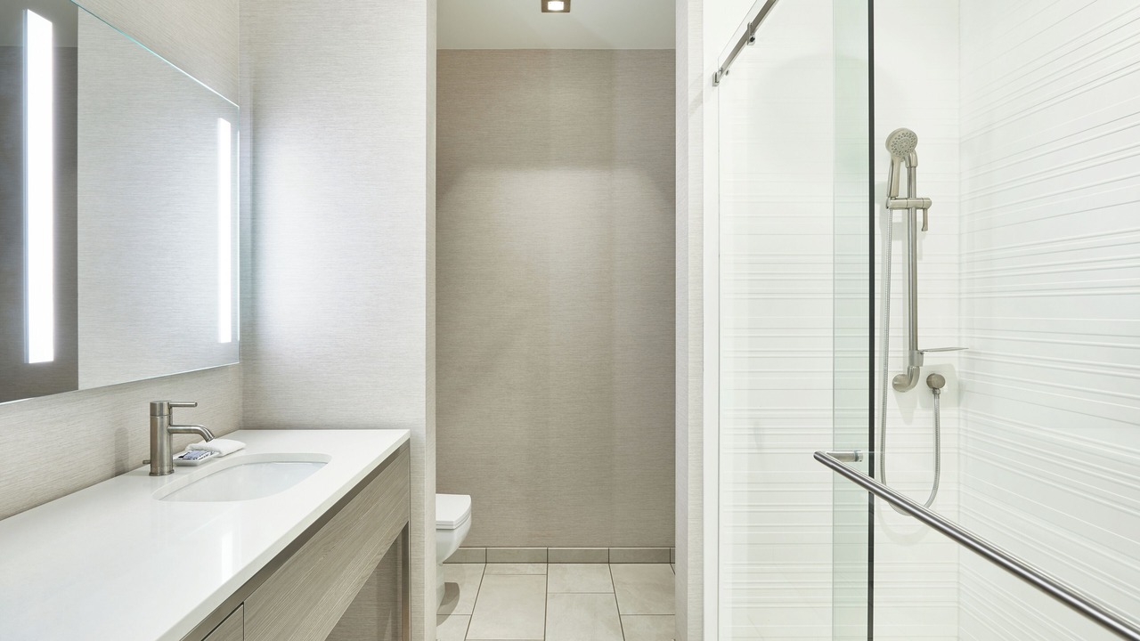Photo of Bathroom in Carthay Circle