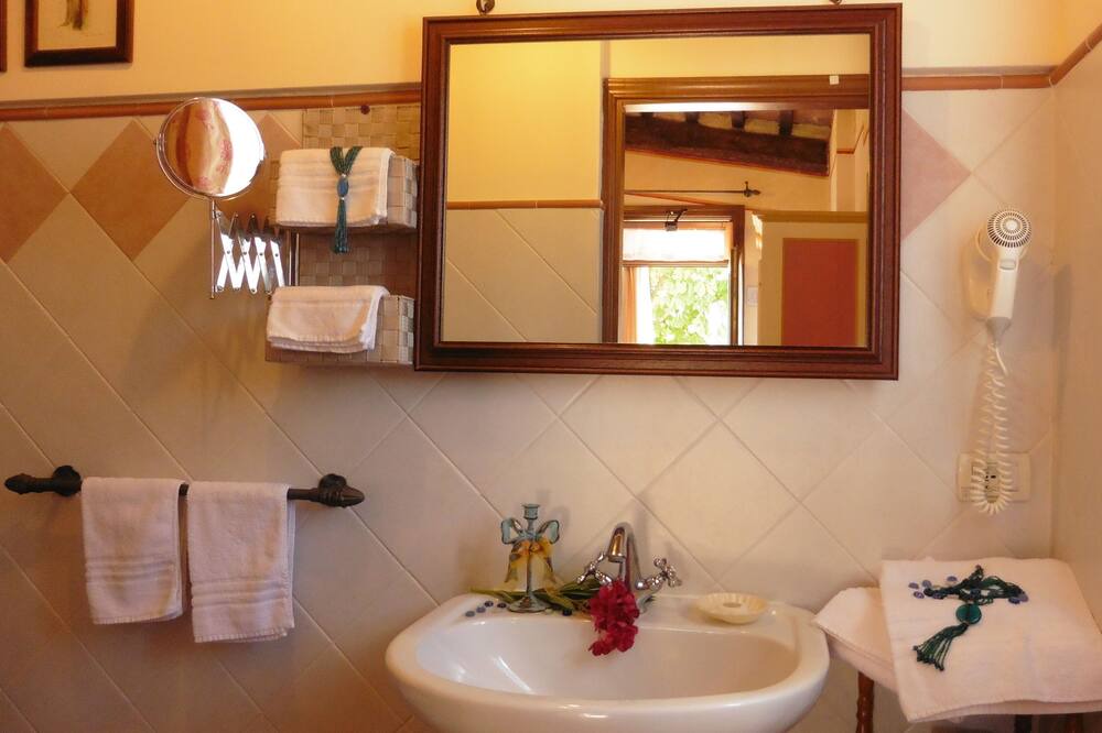 Photo of Bathroom in Valiano