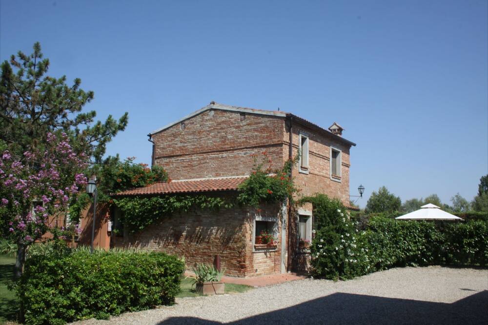 Photo of Others in Valiano