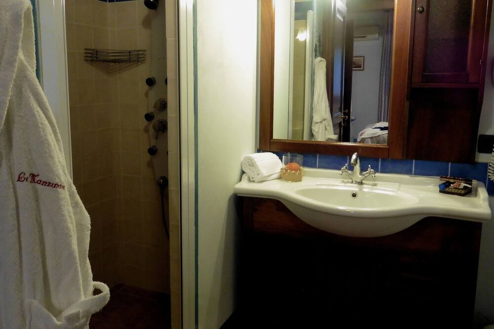 Photo of Bathroom in Valiano