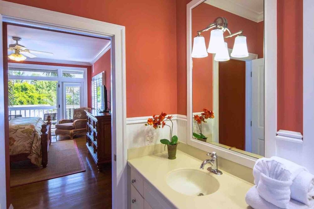 Photo of Bathroom in Bahama Village