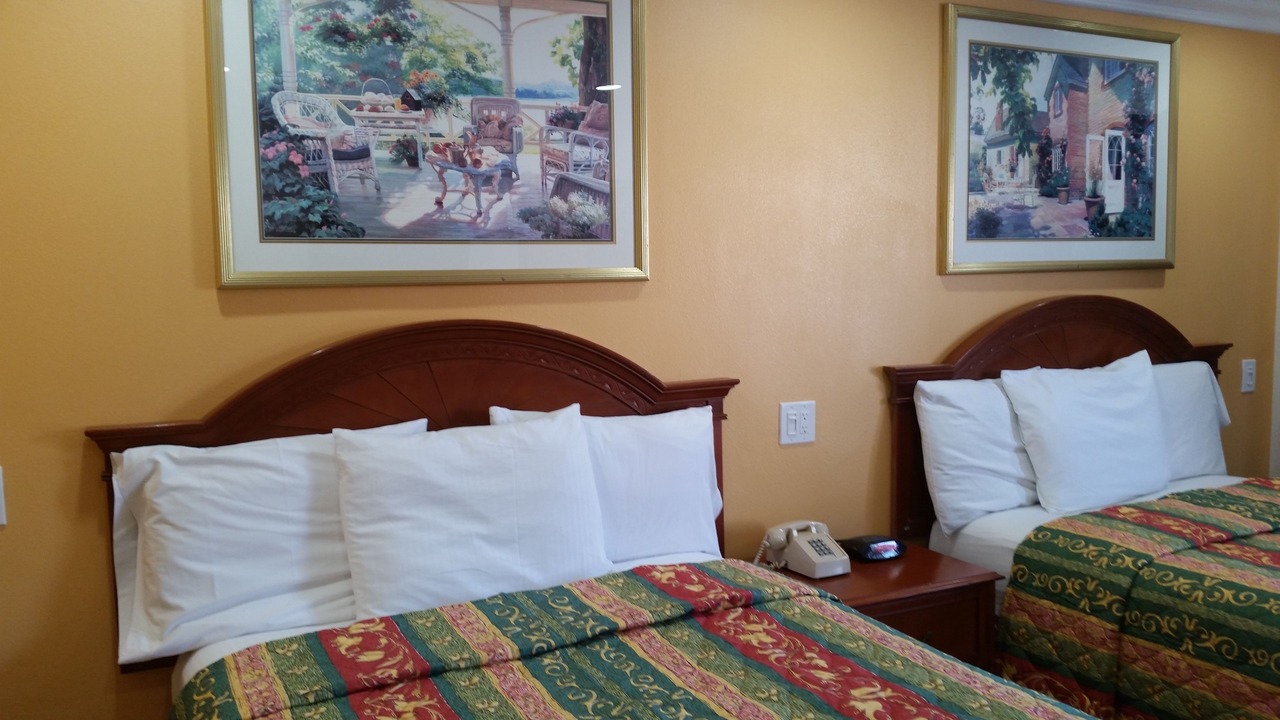 Photo of Bedroom in North Long Beach