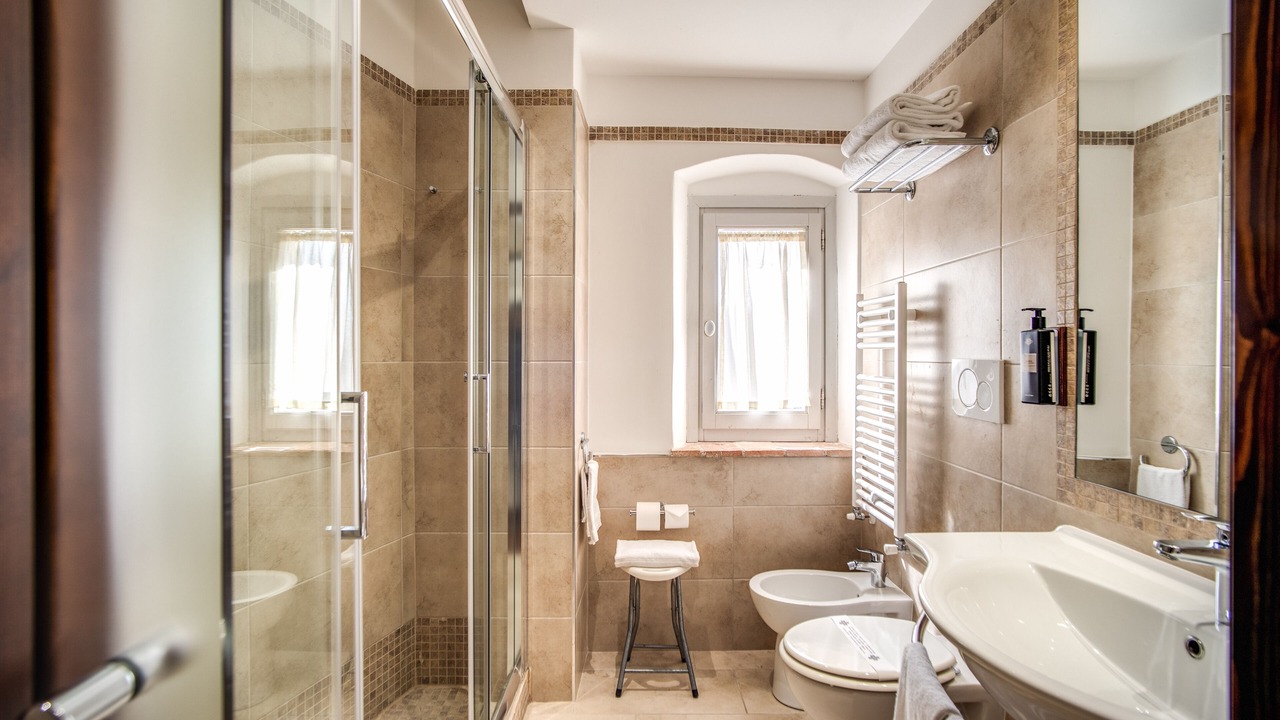 Photo of Bathroom in Collepepe