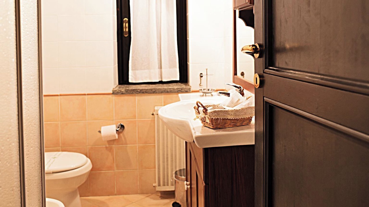 Photo of Bathroom in Sutri