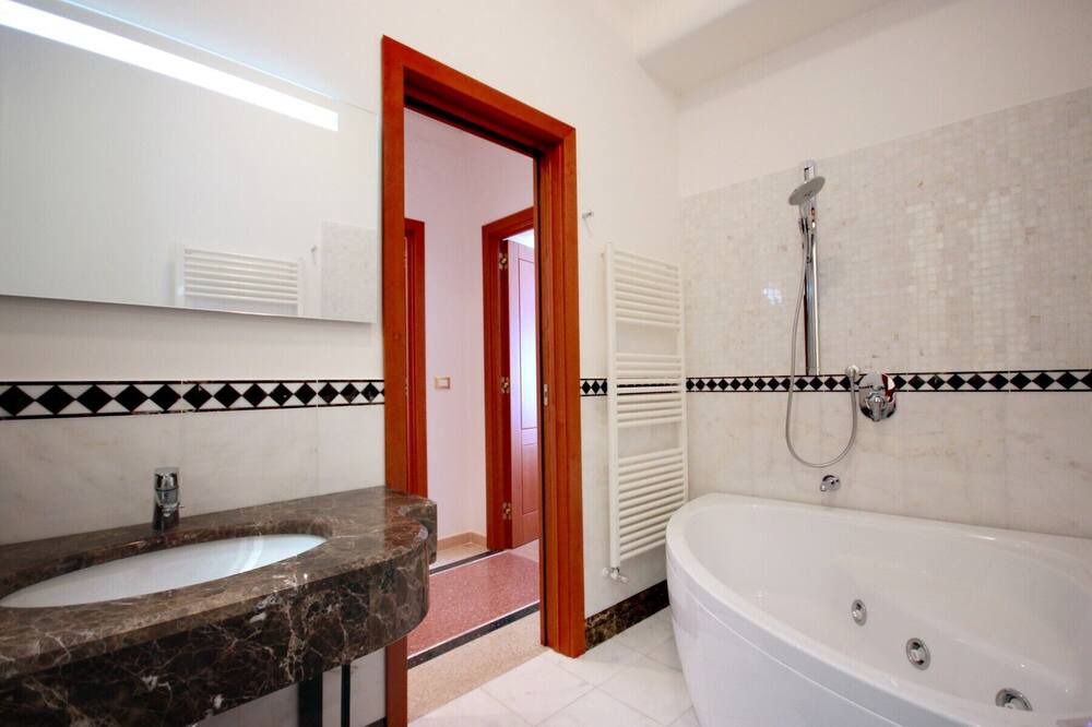 Photo of Bathroom in Quartiere XV Della Vittoria