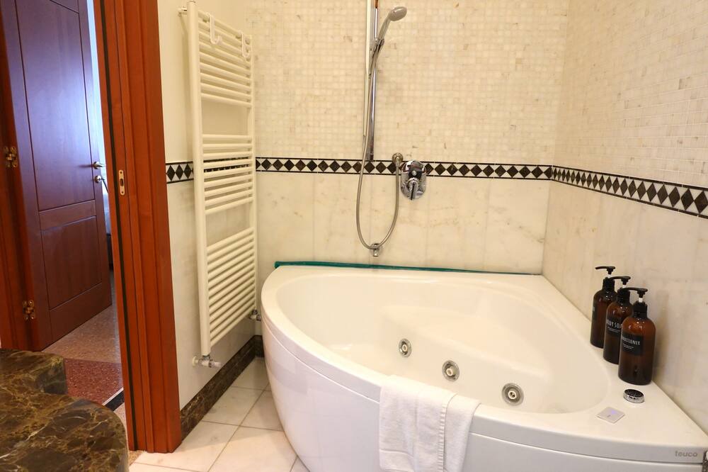 Photo of Bathroom in Quartiere XV Della Vittoria
