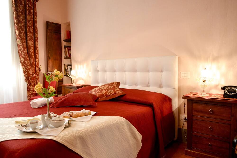 Photo of Bedroom in Cortona Old Town