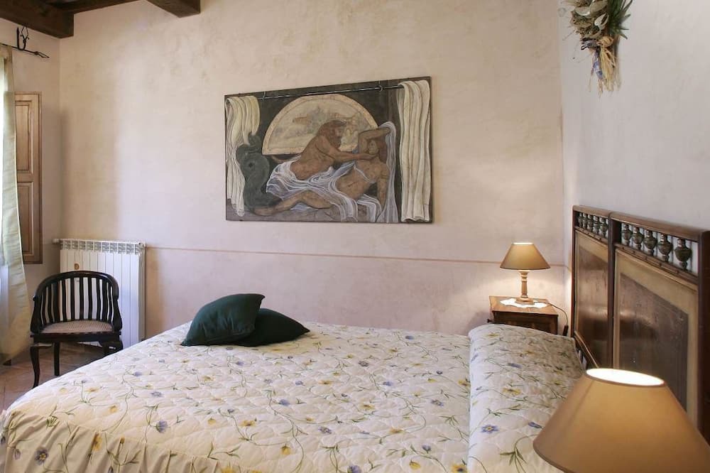 Photo of Bedroom in Pitigliano