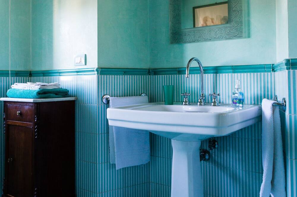 Photo of Bathroom in Marradi
