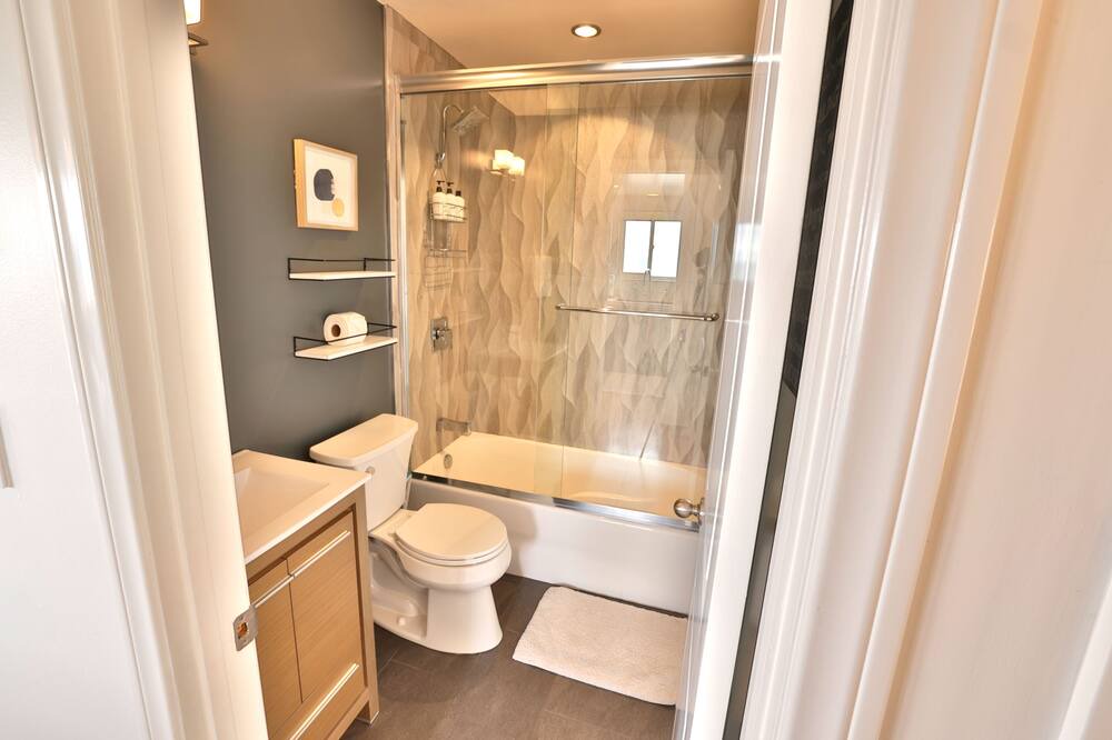 Photo of Bathroom in El Segundo