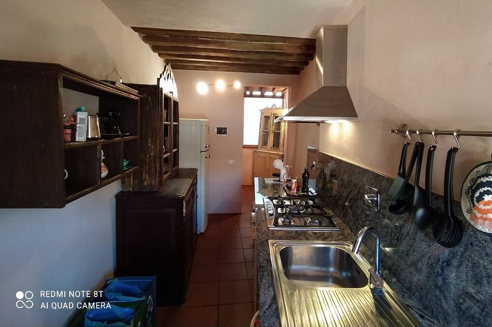 Photo of Kitchen in Radicondoli