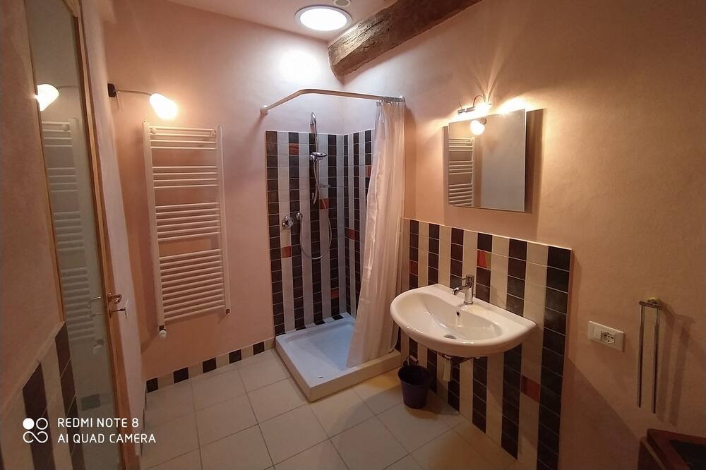 Photo of Bathroom in Radicondoli